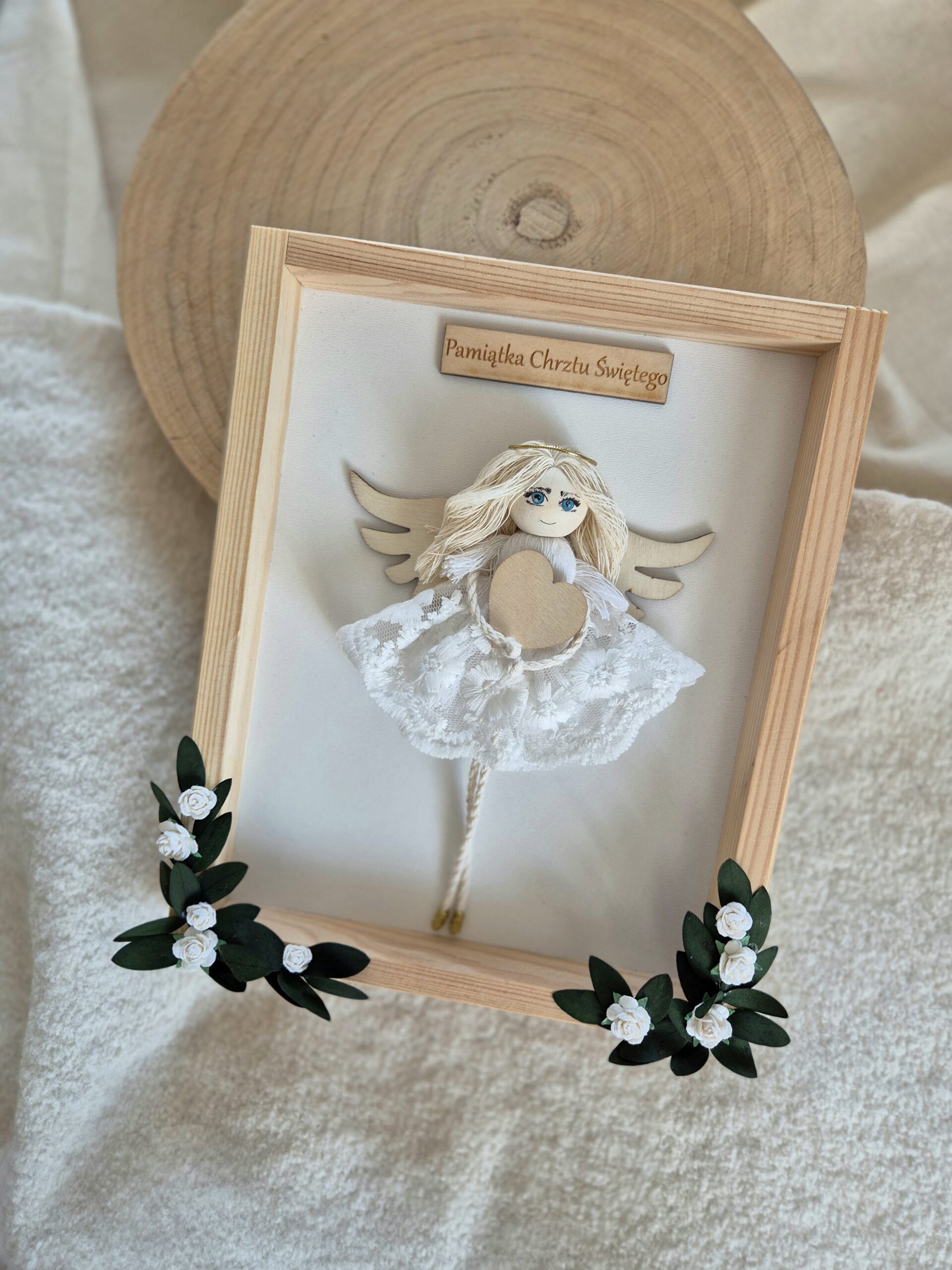 Anioł stróż w ramce na Chrzest, pamiątka dla dziewczynki.