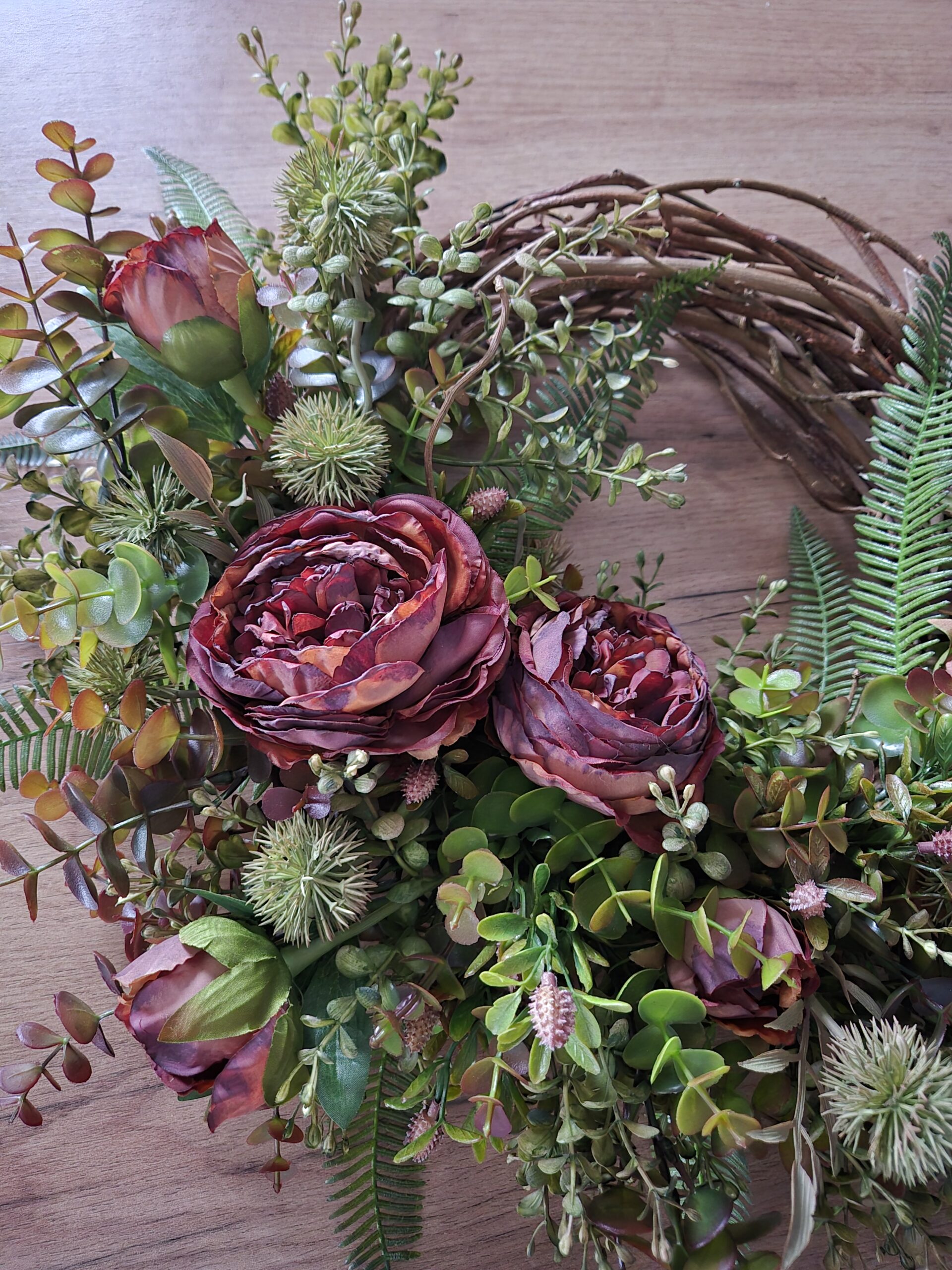 Romantyczny wianek z różami na drzwi i ścianę - obrazek 5