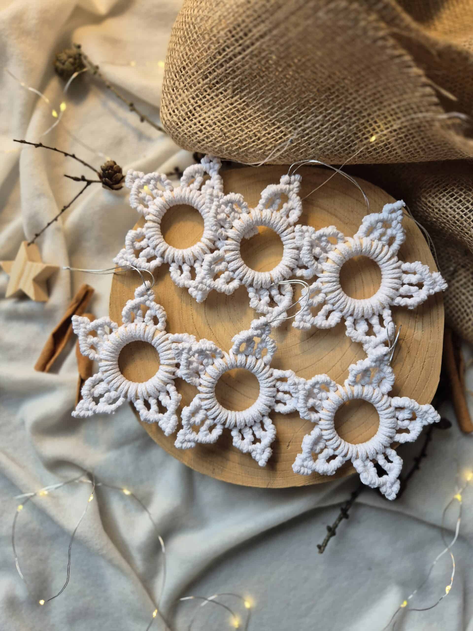 Śnieżynki na choinkę ze sznurka, zestaw 6 sztuk