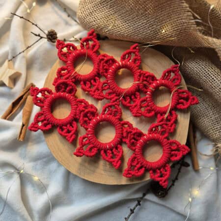 Śnieżynki na choinkę w głębokiej czerwieni, zestaw 6 sztuk