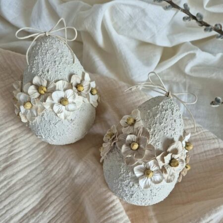 Jajko wielkanocne z kwiatami